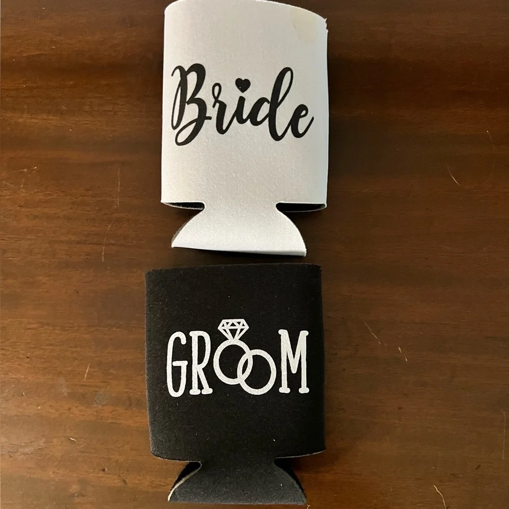 Bride & Groom white signs, drink holder, 8 sign/photo holders and a fun veil